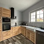 Nyaraló La Fromagerie Maison Lumineuse Et Spacieuse Beau Sejour 5 2 Wc 1 Salle D'eau Grand Jardin Clos 5mn A Pied Commerces 10 Mn Omaha Proche Plages Du Debarquement Trévières