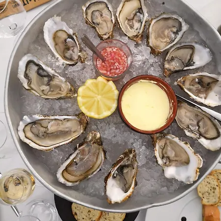 Dom wakacyjny La Fromagerie Maison Lumineuse Et Spacieuse Beau Sejour 5 Ch 2 Wc 1 Sdb Grand Jardin Clos 5mn A Pied Commerces 10 Mn Omaha Proche Plages Du Debarquement Trevieres