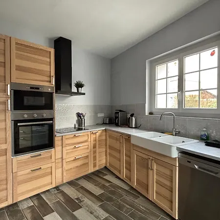 Ferienhaus La Fromagerie Maison Lumineuse Et Spacieuse Beau Sejour 5 Ch 2 Wc 1 Sdb Grand Jardin Clos 5mn A Pied Commerces 10 Mn Omaha Proche Plages Du Debarquement Trevieres