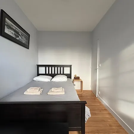 Maison Lumineuse: Spacious Near Omaha Holiday home