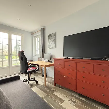 La Fromagerie Maison Lumineuse Et Spacieuse Beau Sejour 5 Ch 2 Wc 1 Sdb Grand Jardin Clos 5mn A Pied Commerces 10 Mn Omaha Proche Plages Du Debarquement Dom wakacyjny