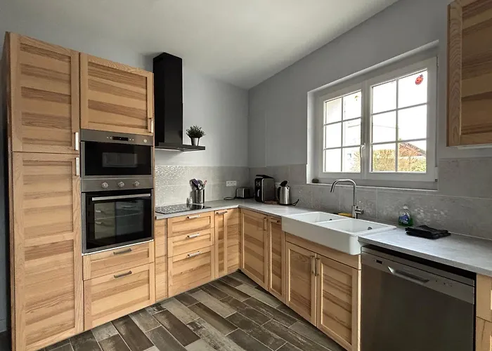 Casa vacanze La Fromagerie Maison Lumineuse Et Spacieuse Beau 5 Ch 2 Wc 1 Sdb Grand Jardin Clos 5mn à Pied Commerces 10 Mn Omaha Proche Plages Du Débarquement Trevieres